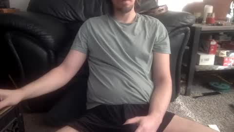 Snapshot of millionsmcgee chatting on February 21, 8:27 pm Millions online show from February 21, 8:27 pm