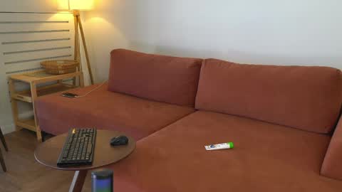 Charlie online show from April 2, 11:08 am