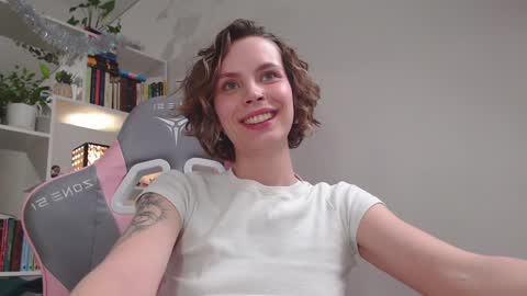 Milly online show from January 19, 1:33 pm