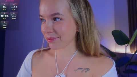 Snapshot of milly_shy chatting on September 11, 6:46 am Milly online show from September 11, 6:46 am