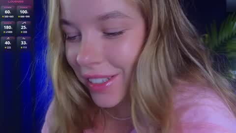 Snapshot of milly_shy chatting on October 6, 7:06 am Milly online show from October 6, 7:06 am
