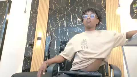   MILO  online show from July 15, 4:51 am