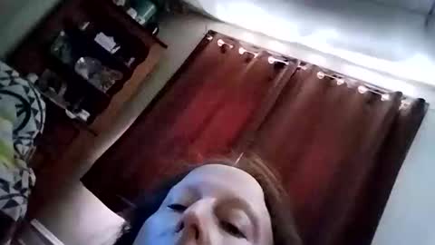 miloanj online show from April 20, 6:20 pm