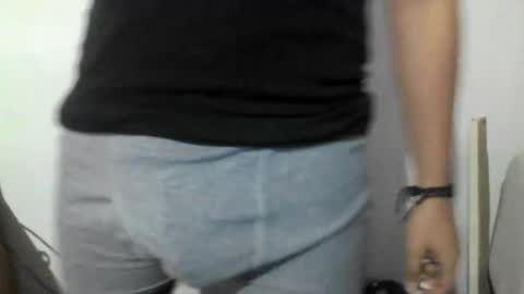 Snapshot of milowolf69 chatting on October 23, 5:29 am milowolf69 online show from October 23, 5:29 am