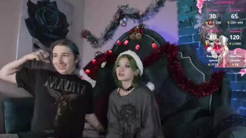 milten_trish online show from December 19, 8:13 pm