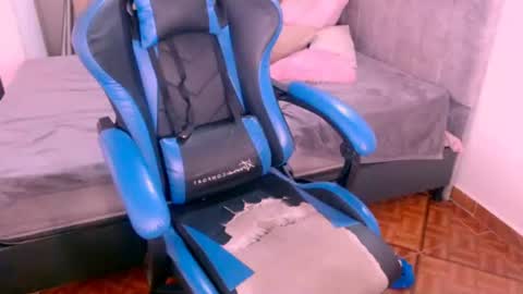 miluu_444 online show from June 11, 10:41 pm
