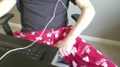 milwaukeebadger24 online show from May 13, 4:37 pm