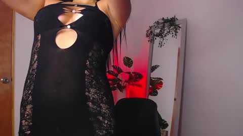 Mily Ortiz online show from November 6, 3:24 pm