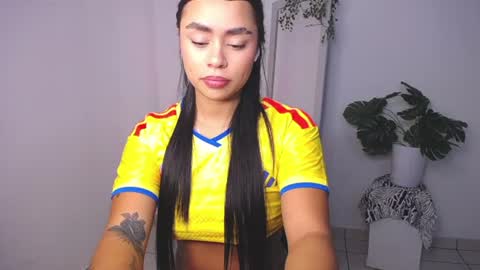 Mily Ortiz online show from July 3, 4:02 pm