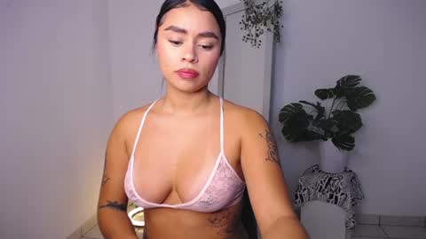 Mily Ortiz online show from July 21, 2:52 pm