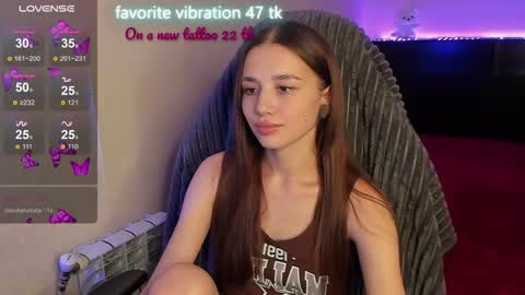 Snapshot of milyamess chatting on October 8, 2:36 pm Emily online show from October 8, 2:36 pm