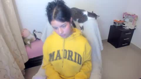 Mimii  online show from July 6, 3:36 am