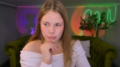 Kelly online show from December 3, 6:26 am