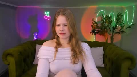 Kelly online show from December 3, 9:33 am