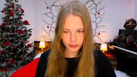 Kelly online show from December 5, 9:39 am