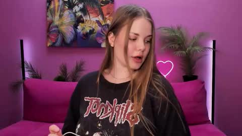 Kelly online show from October 17, 8:17 am