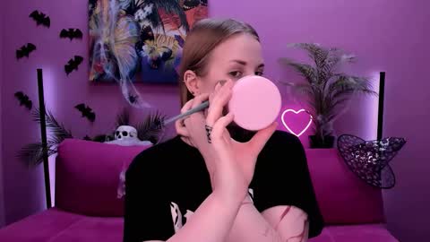 Kelly online show from November 12, 6:36 am