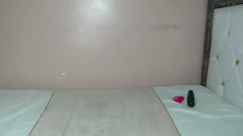 Snapshot of mimiebony chatting on May 24, 6:51 am mimiebony online show from May 24, 6:51 am