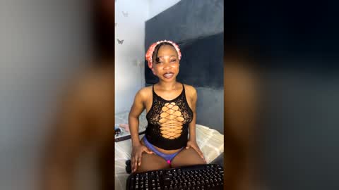 mimi online show from March 5, 2:46 pm