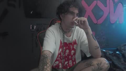 Max online show from September 24, 3:04 pm