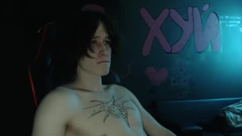 Max online show from November 25, 12:21 am