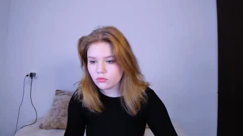 hi Im Mina  online show from October 28, 10:23 pm