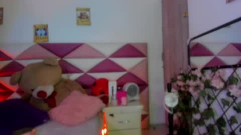 Snapshot of minami_nakamura chatting on July 1, 2:46 am minami_nakamura online show from July 1, 2:46 am