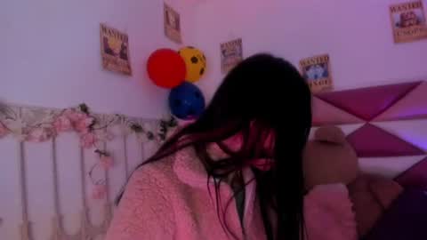 Snapshot of minami_nakamura chatting on July 14, 5:23 am minami_nakamura online show from July 14, 5:23 am