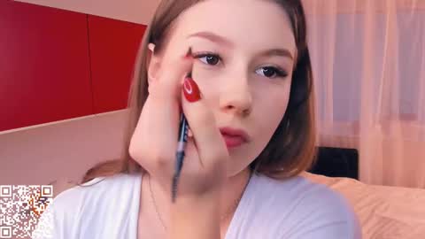 Mindi online show from November 14, 7:18 am