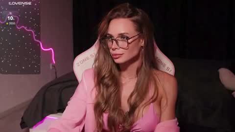 Emily online show from July 16, 2:45 pm