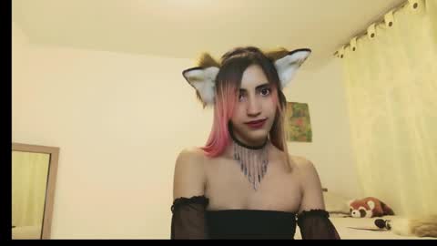 Snapshot of minefoxy2 chatting on March 9, 7:01 am Amber online show from March 9, 7:01 am