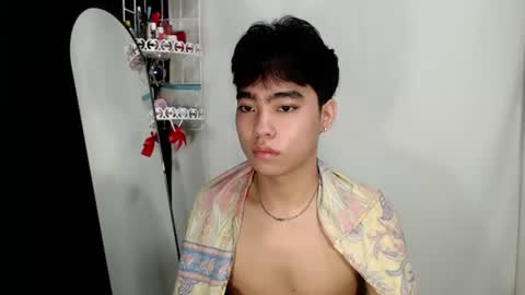 mingkla_man online show from June 11, 7:39 am