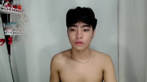 mingkla_man online show from July 4, 3:45 am