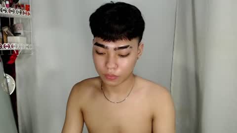 mingkla_man online show from July 17, 8:32 am