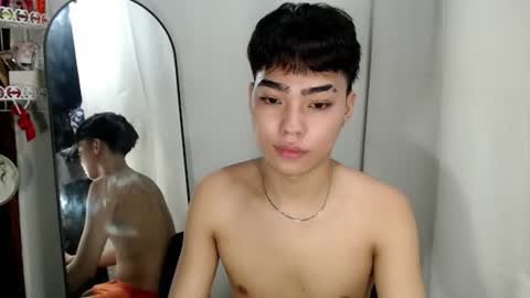 mingkla_man online show from July 19, 12:09 pm