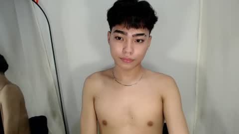 mingkla_man online show from July 22, 3:04 pm