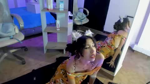 Snapshot of miniadelf chatting on February 4, 8:25 pm miniadelf online show from February 4, 8:25 pm