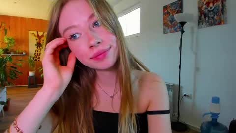 Amelia online show from May 9, 11:48 am