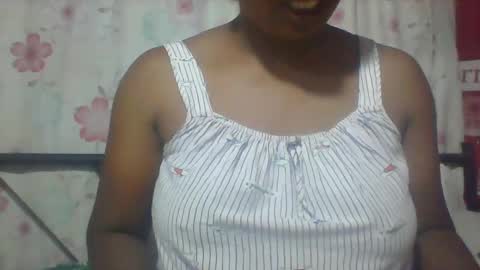 Snapshot of minie4tina chatting on December 14, 5:03 pm Minie4Tina online show from December 14, 5:03 pm