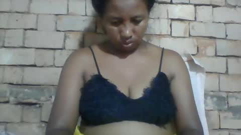 Snapshot of minie4tina chatting on January 22, 6:42 am Minie4Tina online show from January 22, 6:42 am