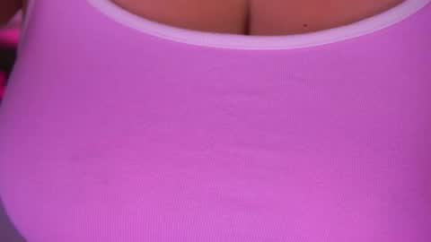 minifox_ online show from November 1, 8:27 am