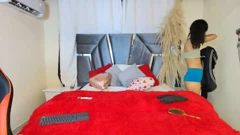 Snapshot of minilove_01 chatting on September 23, 12:19 pm minilove_01 online show from September 23, 12:19 pm