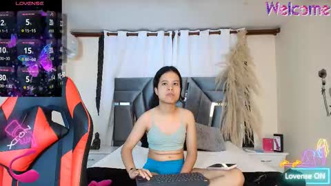 Snapshot of minilove_01 chatting on October 16, 12:06 pm minilove_01 online show from October 16, 12:06 pm