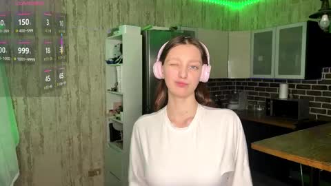 Snapshot of minmee chatting on February 17, 4:02 pm Asti online show from February 17, 4:02 pm