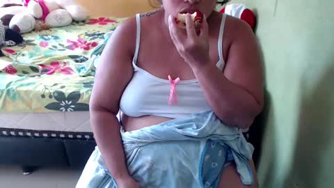 Snapshot of minnie_bbw69 chatting on March 1, 2:34 pm Andrea online show from March 1, 2:34 pm