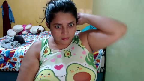 Snapshot of minnie_bbw69 chatting on September 15, 12:32 am Andrea online show from September 15, 12:32 am