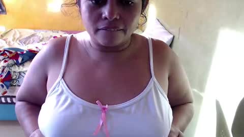 Snapshot of minnie_bbw69 chatting on September 22, 11:45 am Andrea online show from September 22, 11:45 am