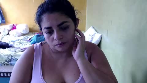 Snapshot of minnie_bbw69 chatting on September 23, 4:32 pm Andrea online show from September 23, 4:32 pm