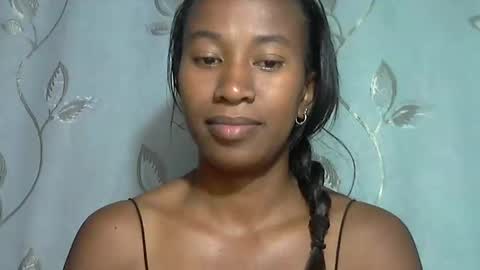 Snapshot of minouch211907 chatting on March 22, 4:10 pm minouch211907 online show from March 22, 4:10 pm