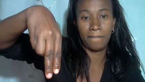 Snapshot of minouch211907 chatting on April 4, 2:36 pm minouch211907 online show from April 4, 2:36 pm